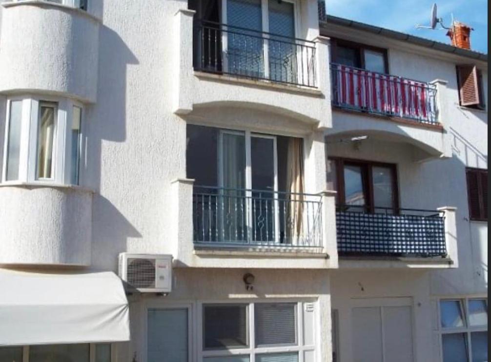 Olivia, Seaside Apartment In Medulin, Croatia Ngoại thất bức ảnh